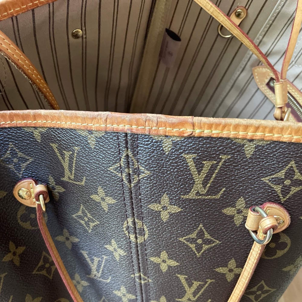 Authentic Louis Vuitton Neverfull MM With Pouch - Picture 6 of 16